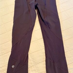 Lululemon plum color Leggings